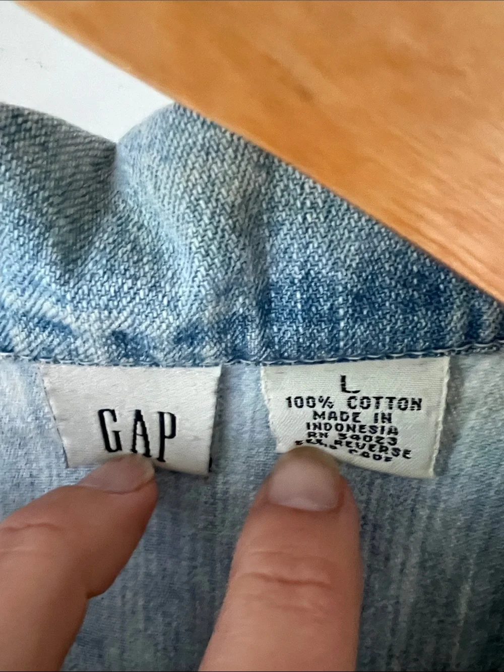 VINTAGE GAP Light Blue Denim Sleeveless Vest